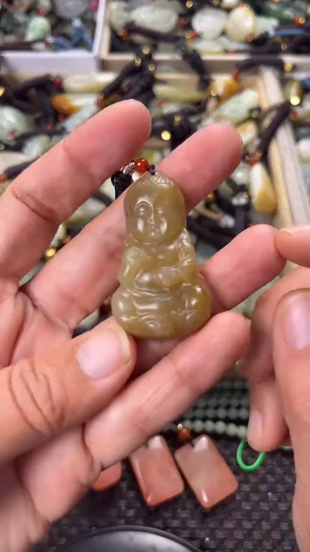 【闪购商品】和田玉颈饰未镶嵌多样性发货没有证书拍一发一有瑕