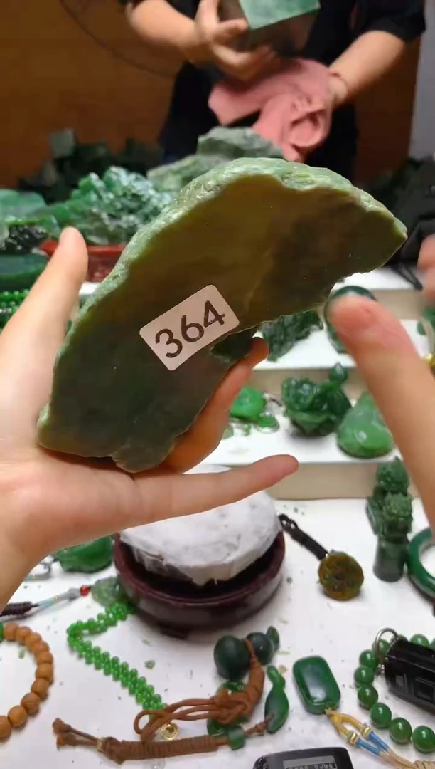 未镶嵌和田玉（碧玉）珠宝半成品1