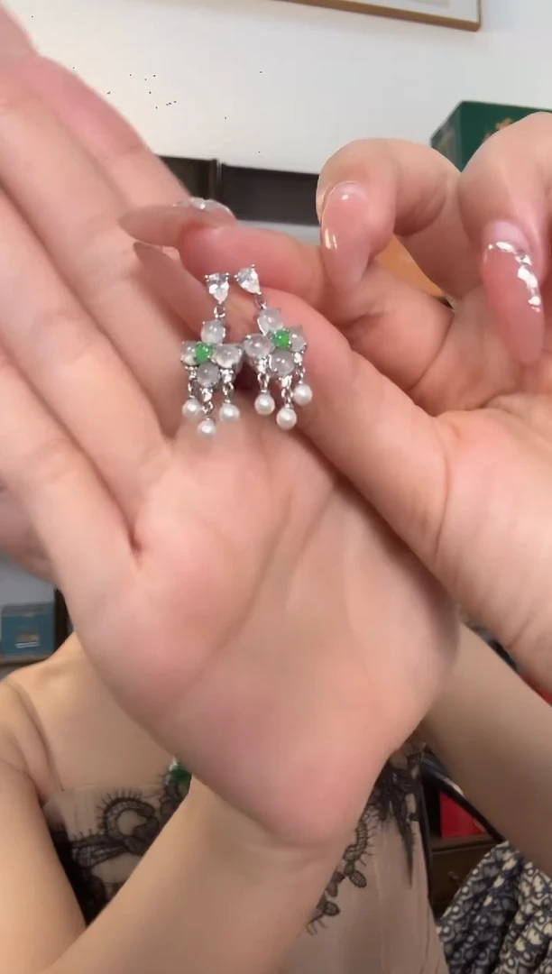 银S925镶嵌翡翠耳饰耳钉