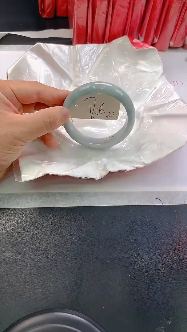 未镶嵌手镯翡翠32