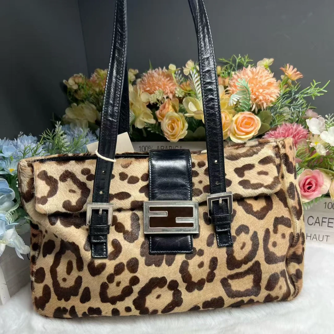 99新 FENDI/芬迪 豹纹马毛珐琅扣单肩包80239