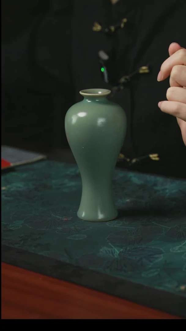 梅瓶仿古  不开片 一级品  14.5厘米