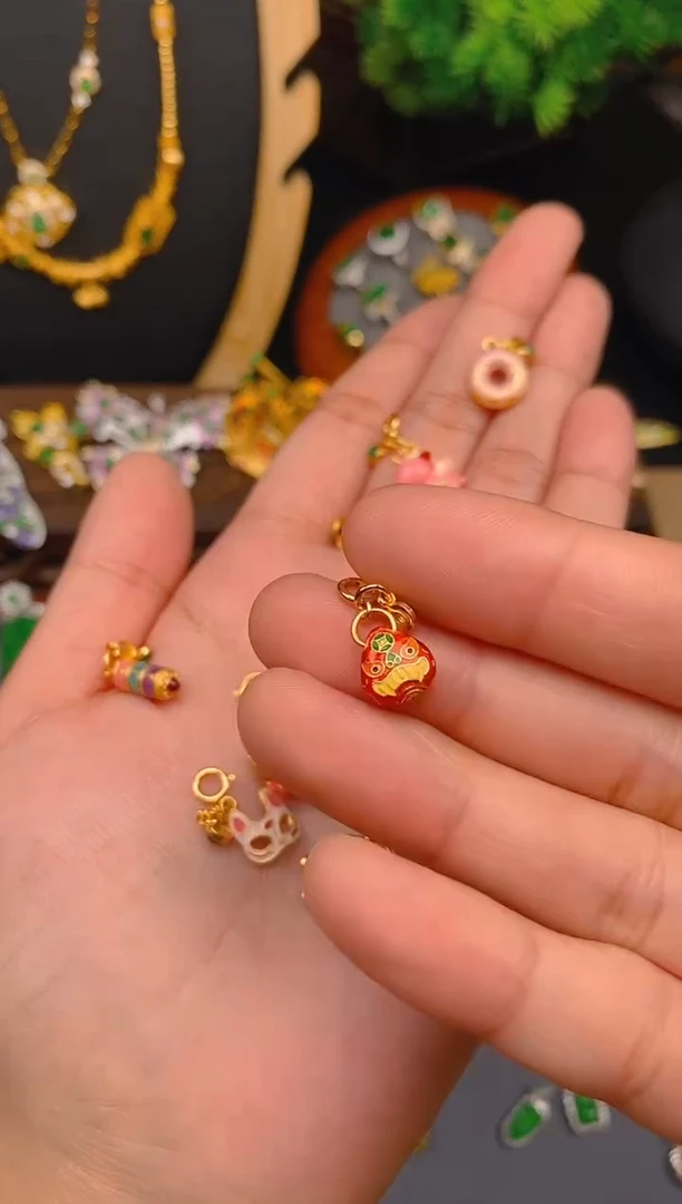 【闪购商品】翡翠吊坠(不含链)银S925镶嵌吞金兽