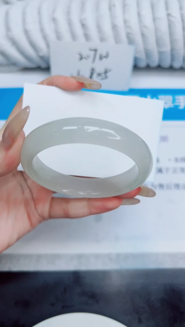 未镶嵌手镯石英质玉183/56.2