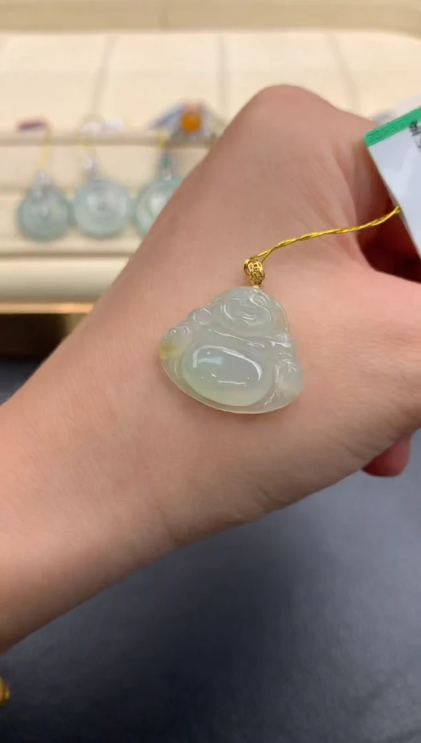 翡翠18K金镶嵌颈饰Q250