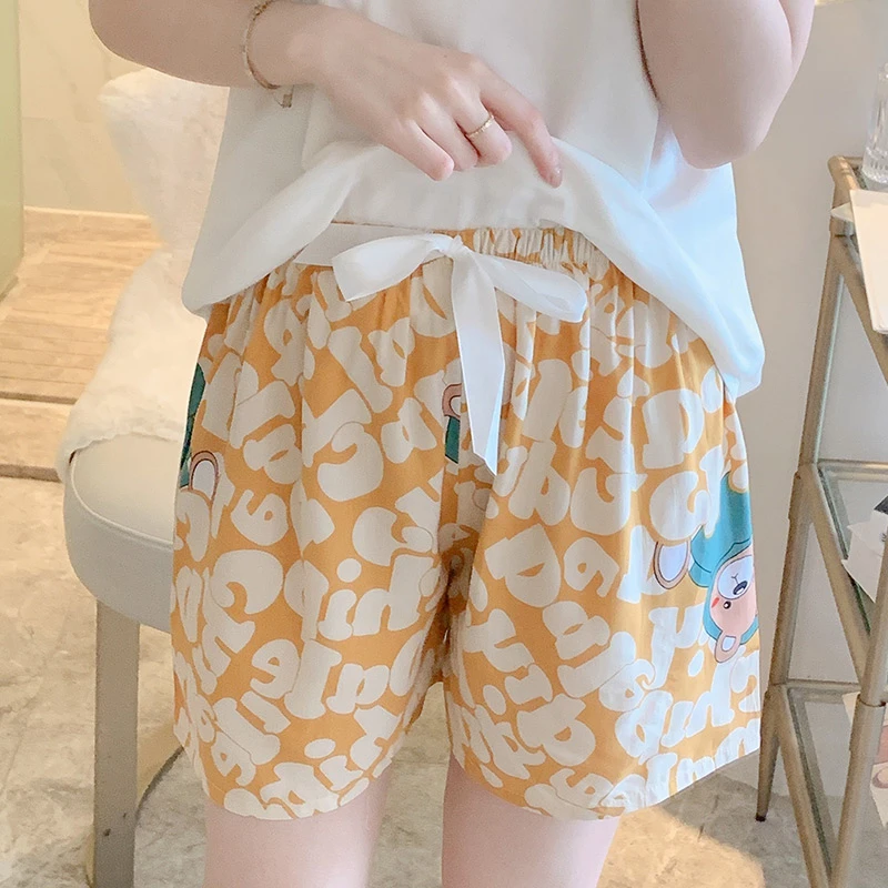 短裤颜色随机
