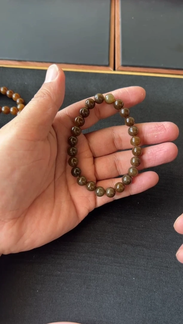 【闪购商品】和田玉手串未镶嵌若羌微色差卡8