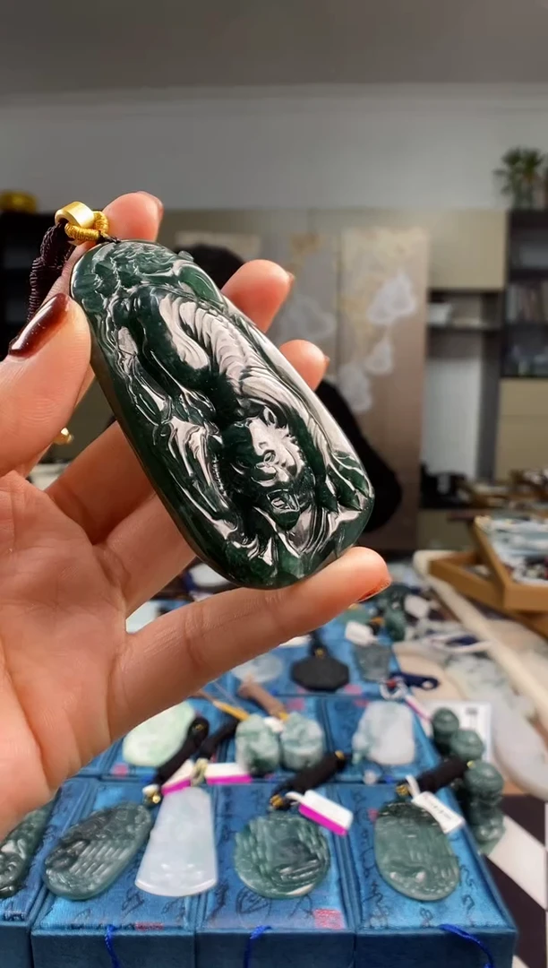 颈饰未镶嵌翡翠多样性发其一