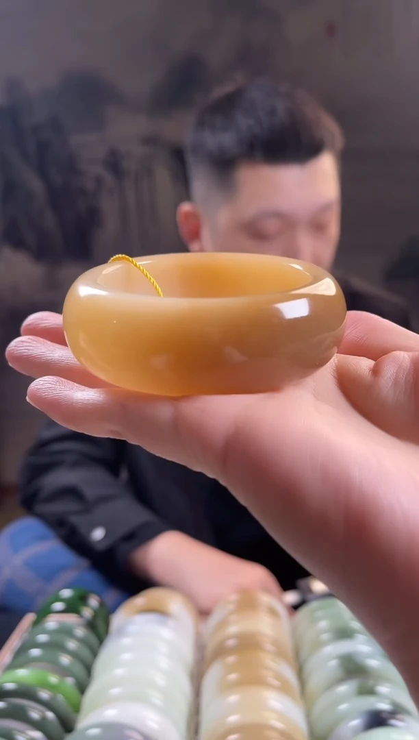 未镶嵌手镯和田玉55+圈口8998