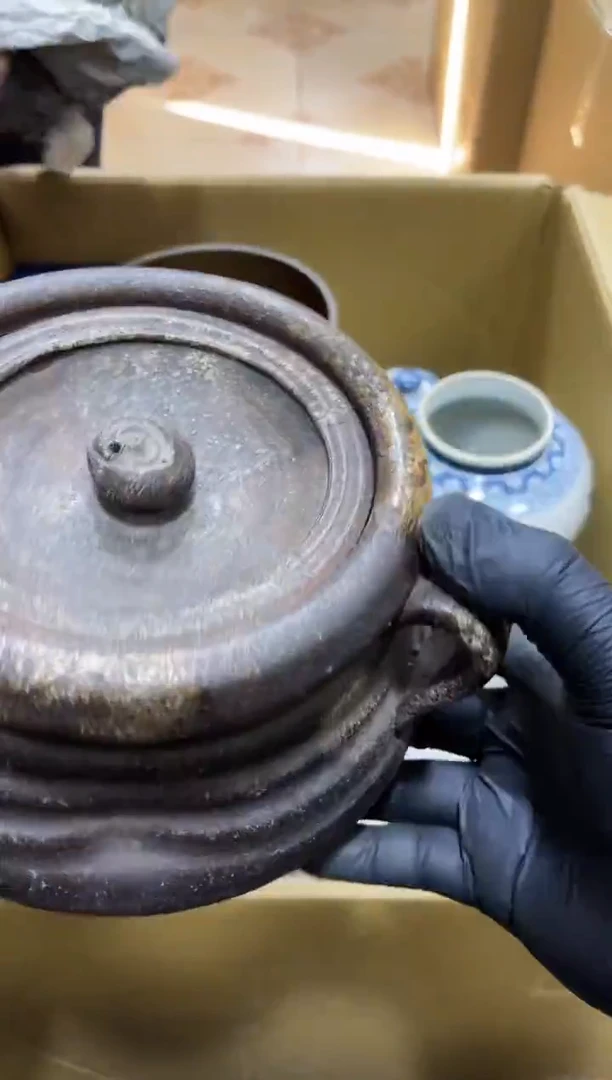罐如图所示 阁集工艺品