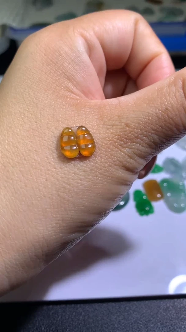 未镶嵌定制翡翠毛货