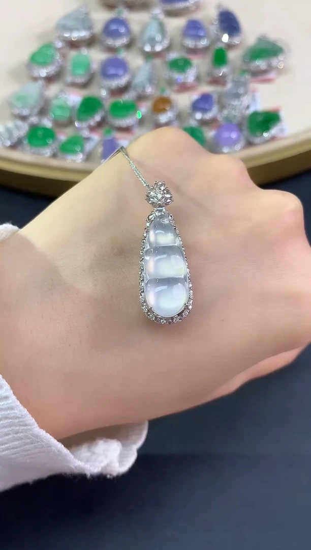 吊坠(不含链)18K金镶嵌翡翠吊坠(不含链)|13800