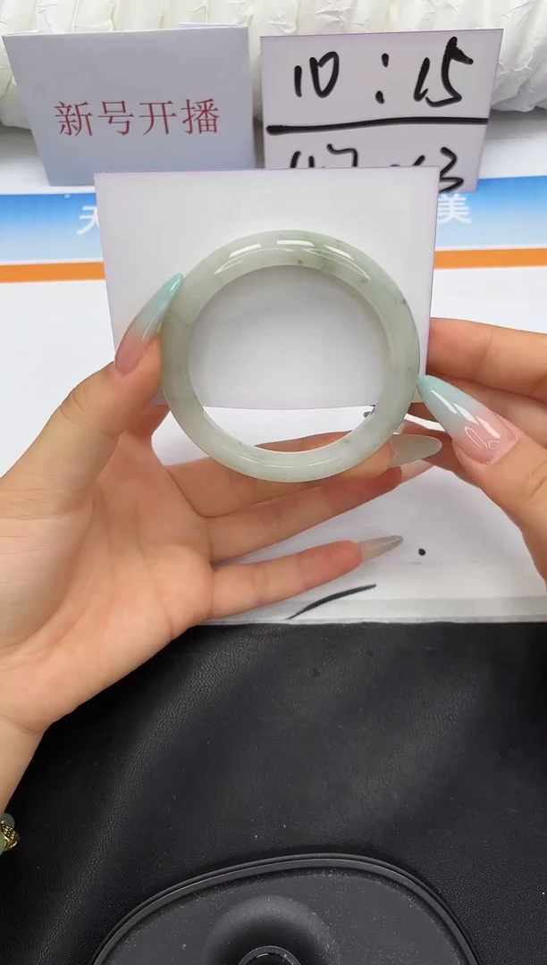 未镶嵌手镯石英质玉4-56