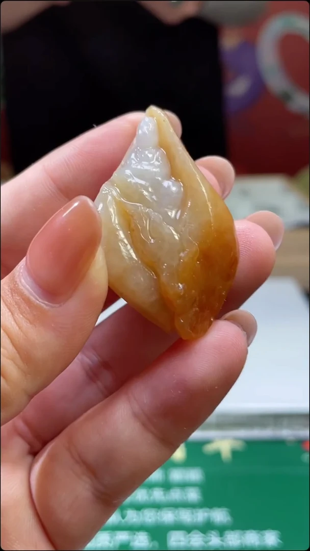 定制翡翠未镶嵌人物