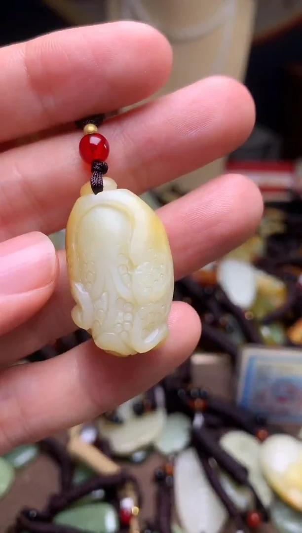 颈饰未镶嵌和田玉新疆料青海料清水和田玉吊坠