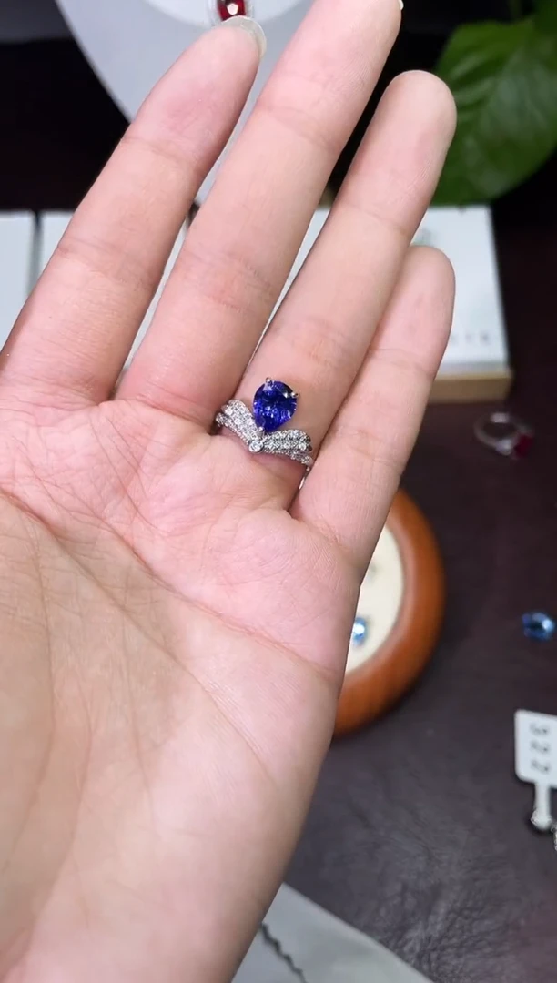 合金合成钻石皇冠蓝宝戒指