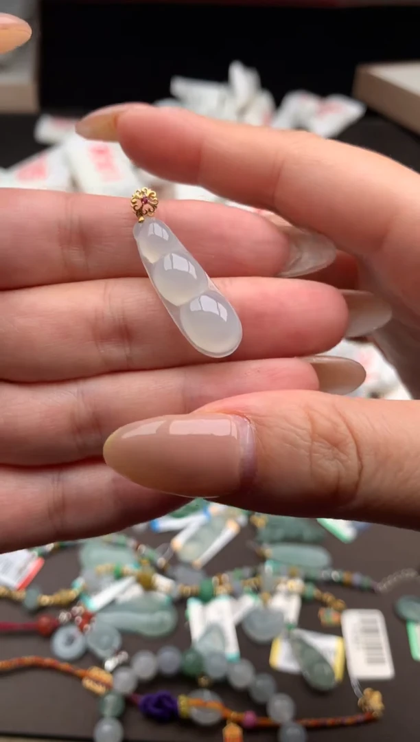 【闪购商品】翡翠颈饰18K金镶嵌一