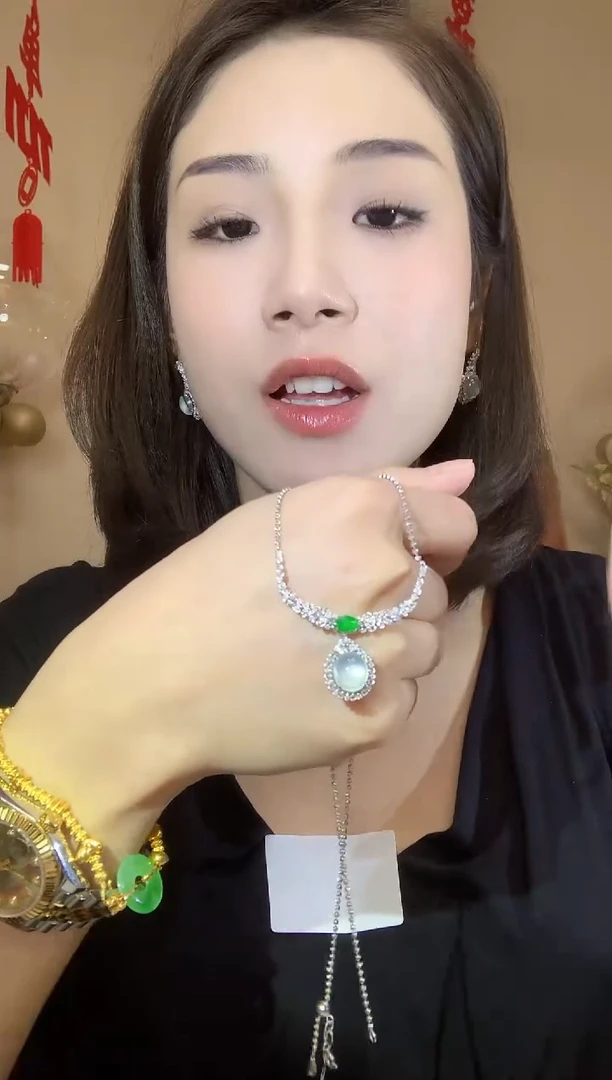 项链18K金镶嵌翡翠S36