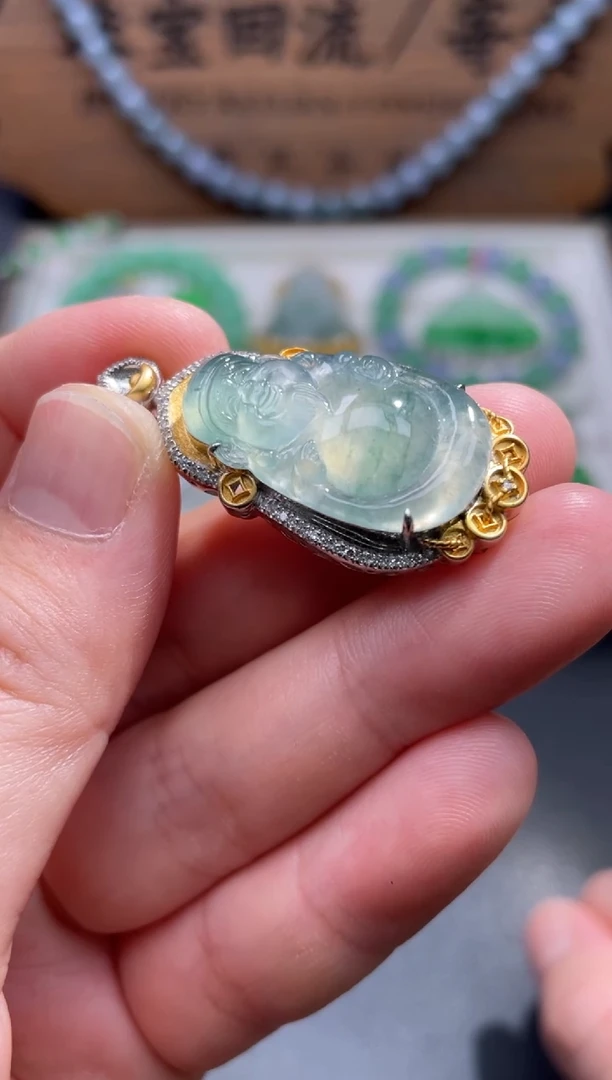 【闪购商品】翡翠颈饰18K金镶嵌24.........