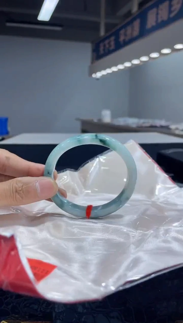 未镶嵌手镯（贵妃镯）翡翠10 5152