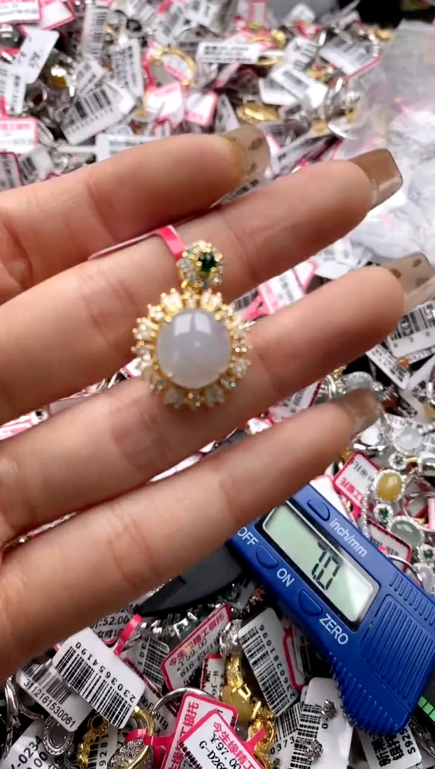 【闪购商品】翡翠戒指银S925镶嵌333333333    4