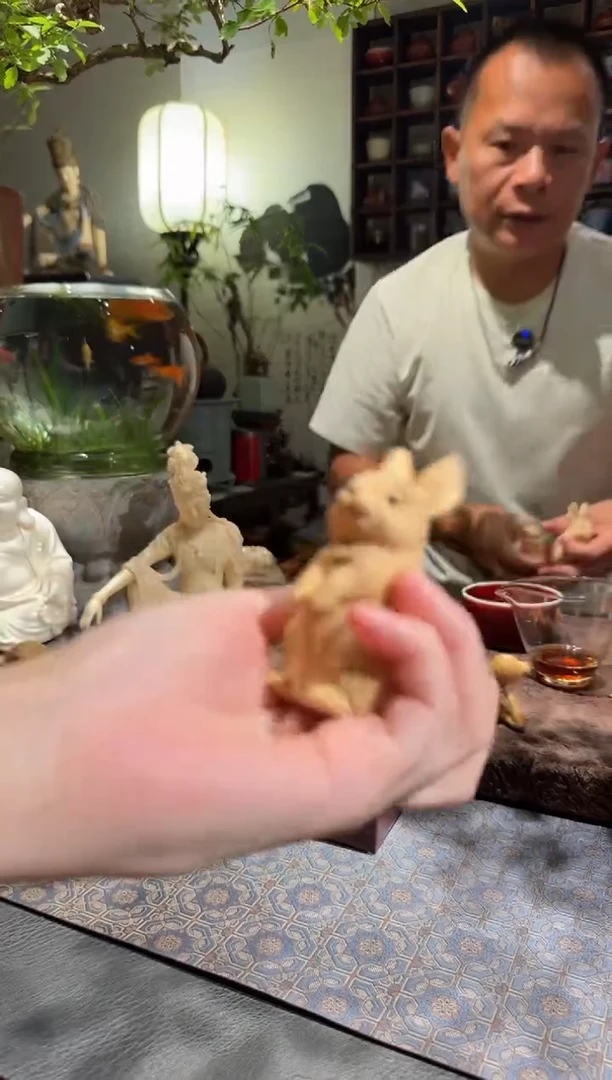 黄杨木小叶黄杨木兔子摆件