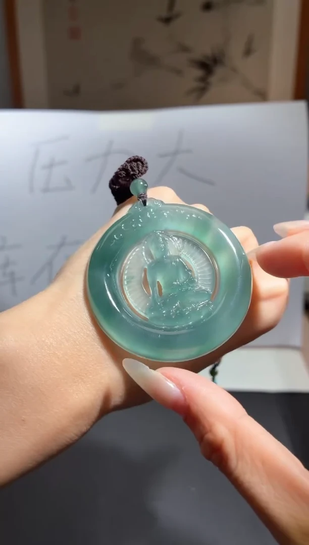 吊坠(不含链)未镶嵌翡翠观音