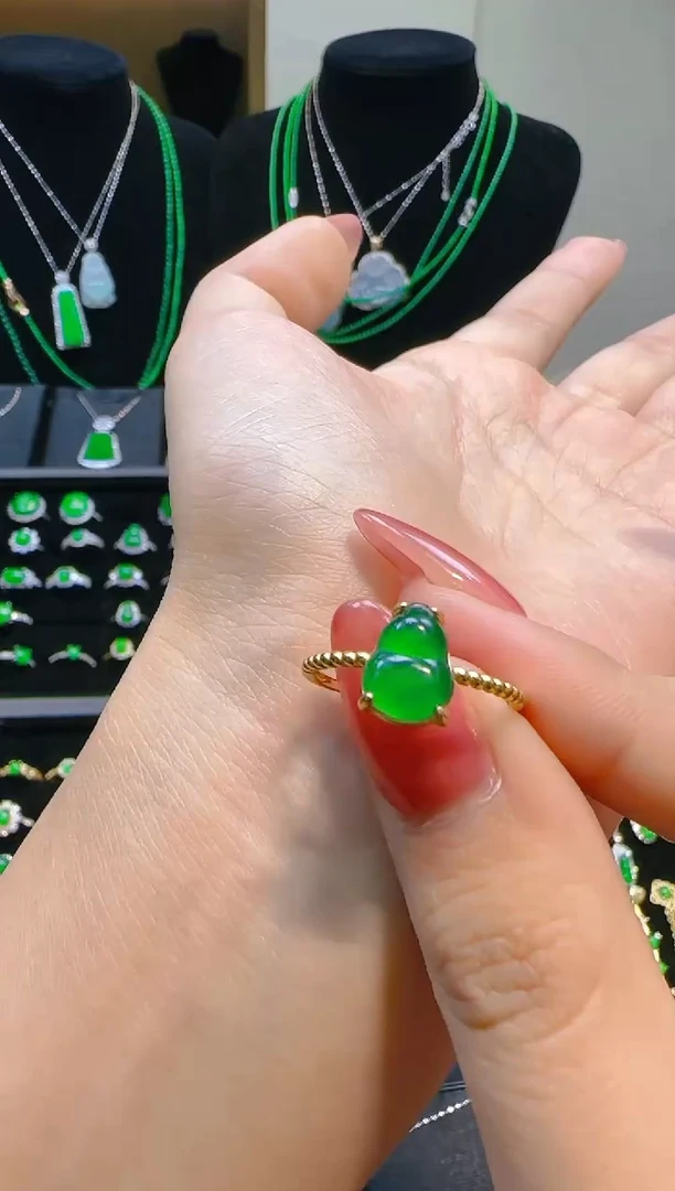 颈饰银S925镀金镶嵌翡翠葫芦戒指