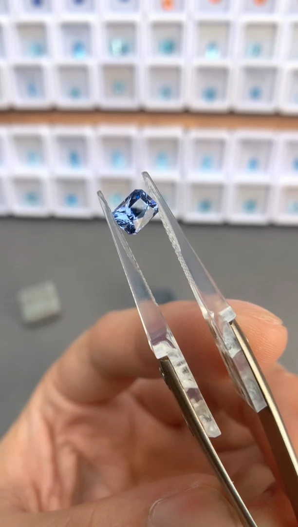 未镶嵌裸石定制蓝宝石1.12ct 无烧矢车菊