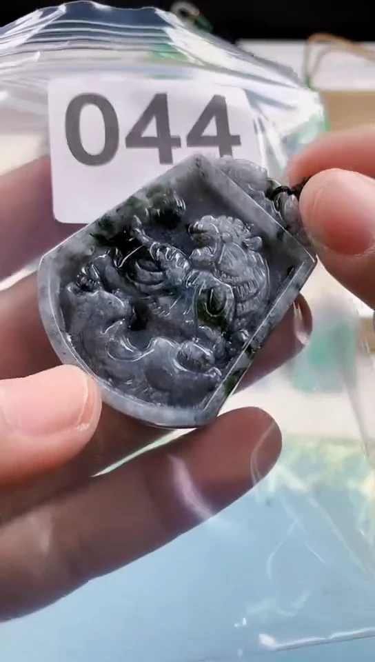 【闪购商品】翡翠挂件未镶嵌天然翡翠吊坠挂件