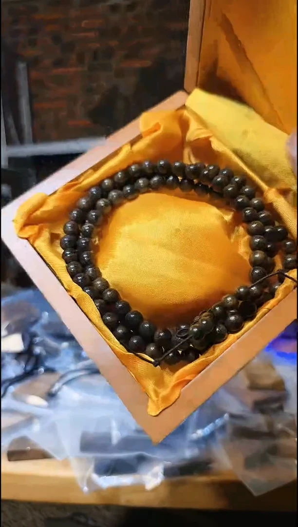 金丝楠0.8阴沉绿龙胆多圈