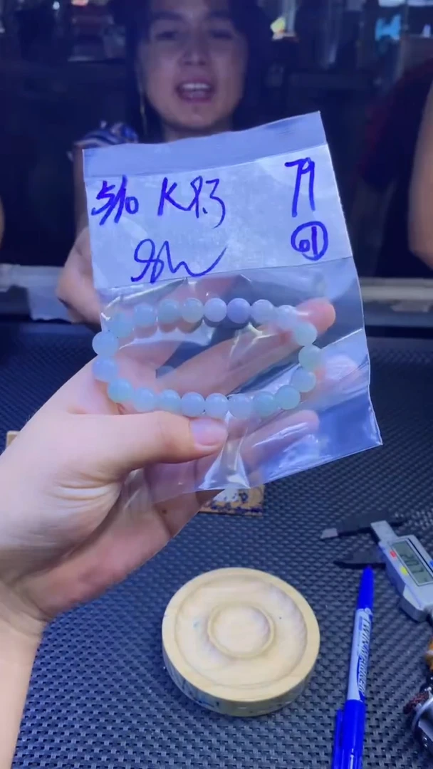 定制翡翠未镶嵌天然缅甸A货翡翠，多样性发货只发其一