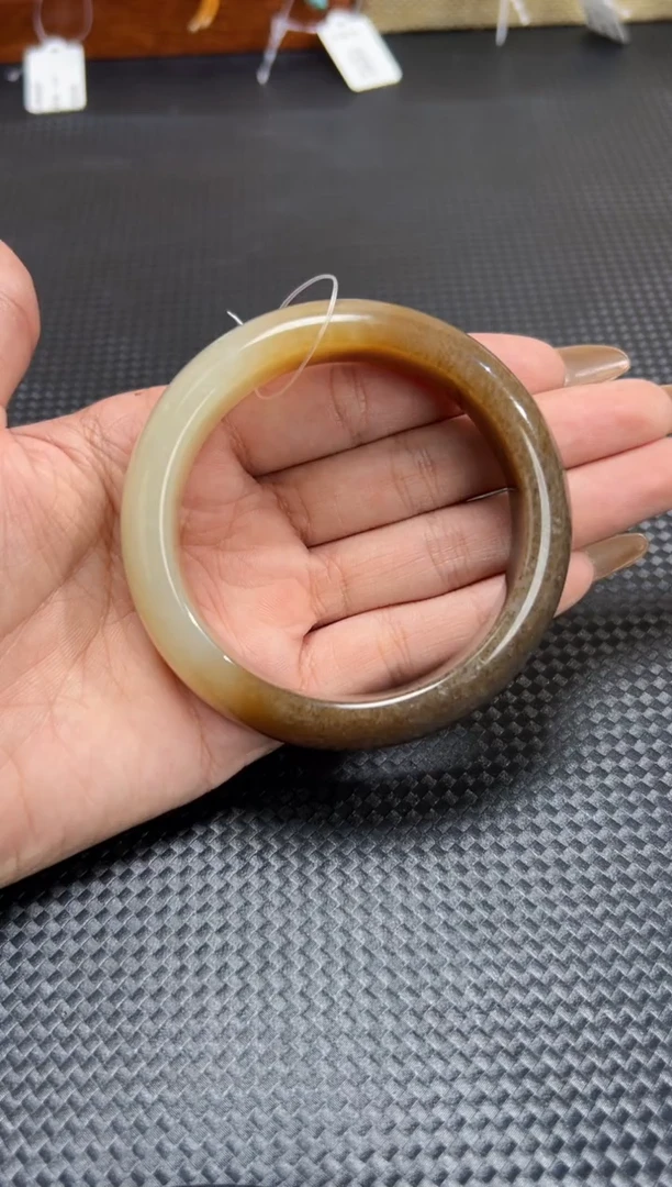 未镶嵌手镯和田玉53.8