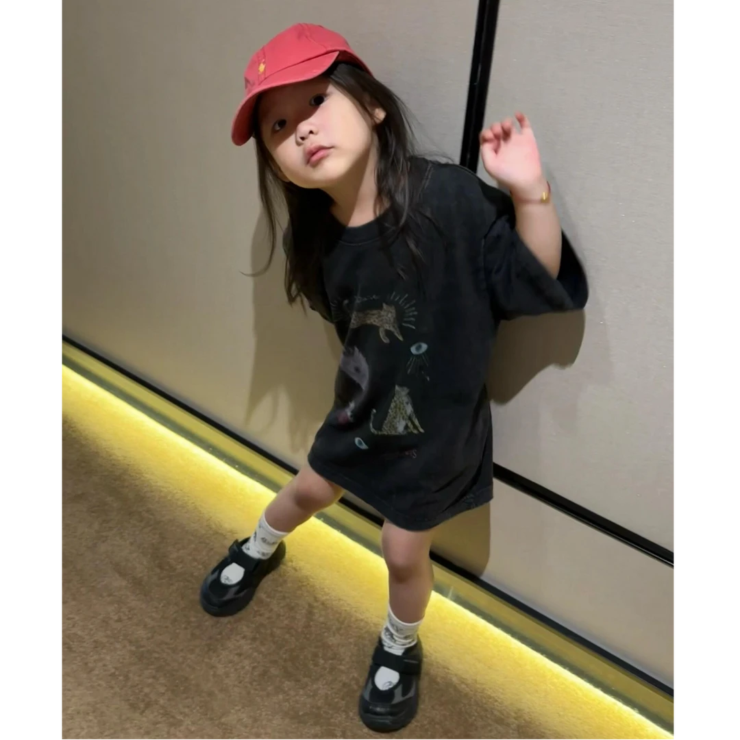 甜小七女童2025夏季休闲韩系宽松百搭时尚洋气印花中长款短袖上衣