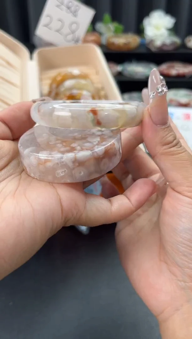 未镶嵌手镯石英质玉（57-58圈口）赠送镯心