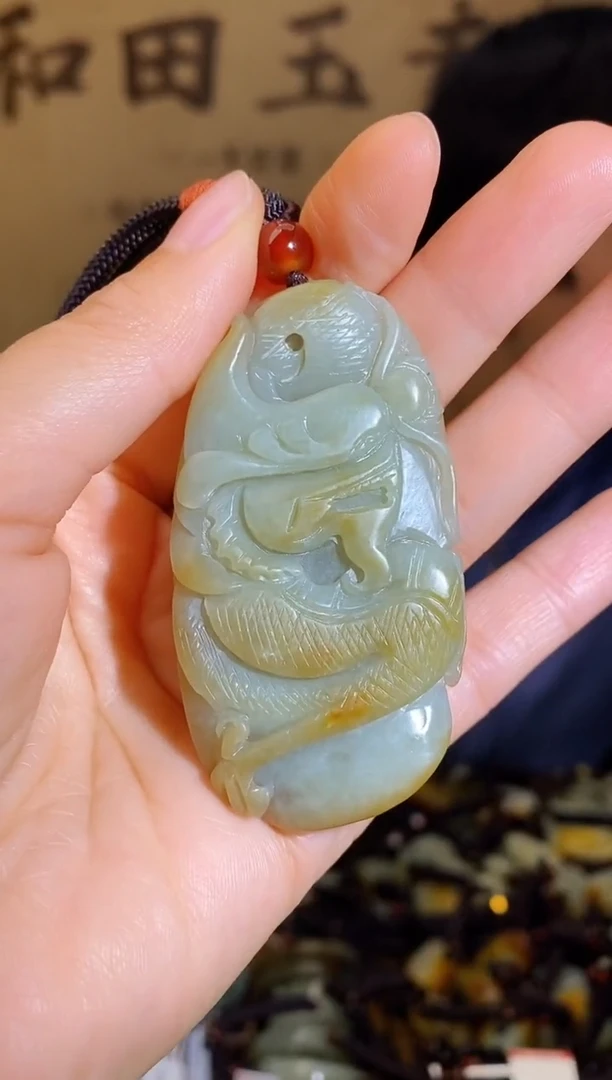 颈饰未镶嵌和田玉