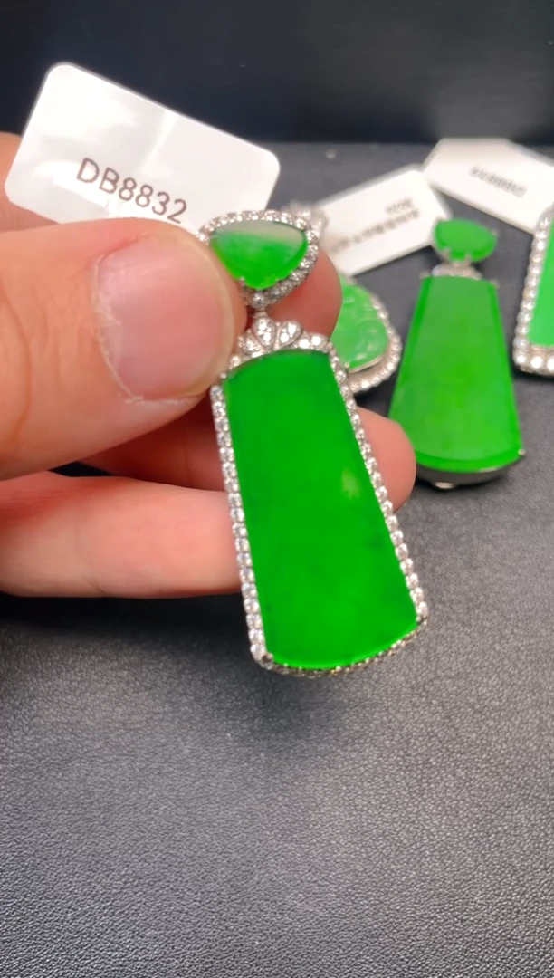 吊坠(不含链)银S925镶嵌翡翠DZ