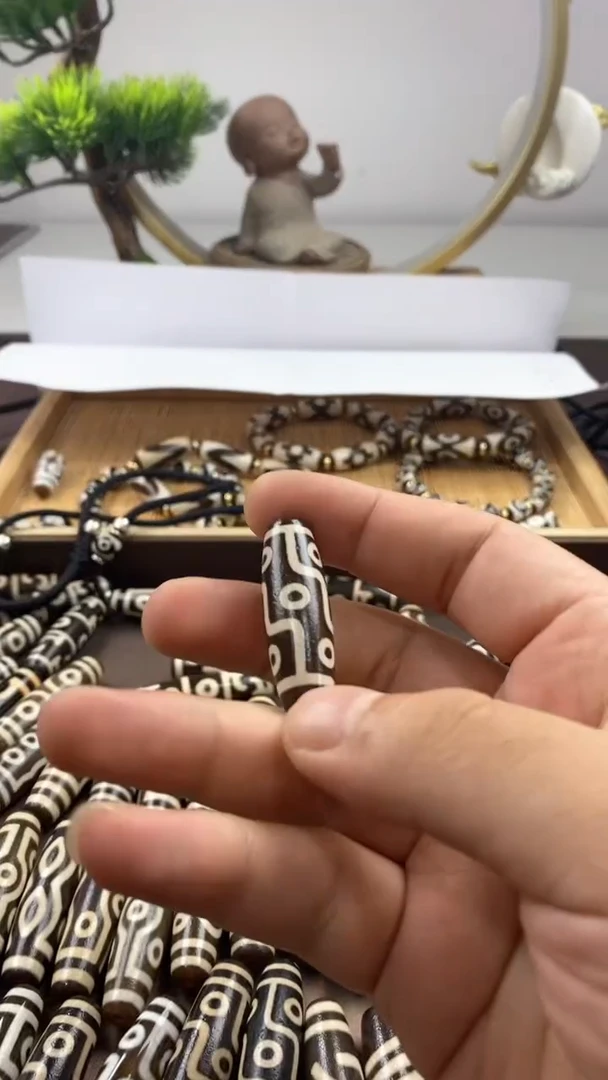 玛瑙/玉髓散珠?**?天珠