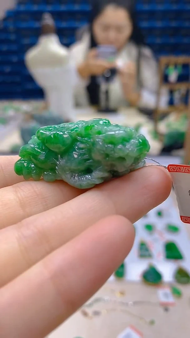 颈饰未镶嵌翡翠新号开播 全场乱卖