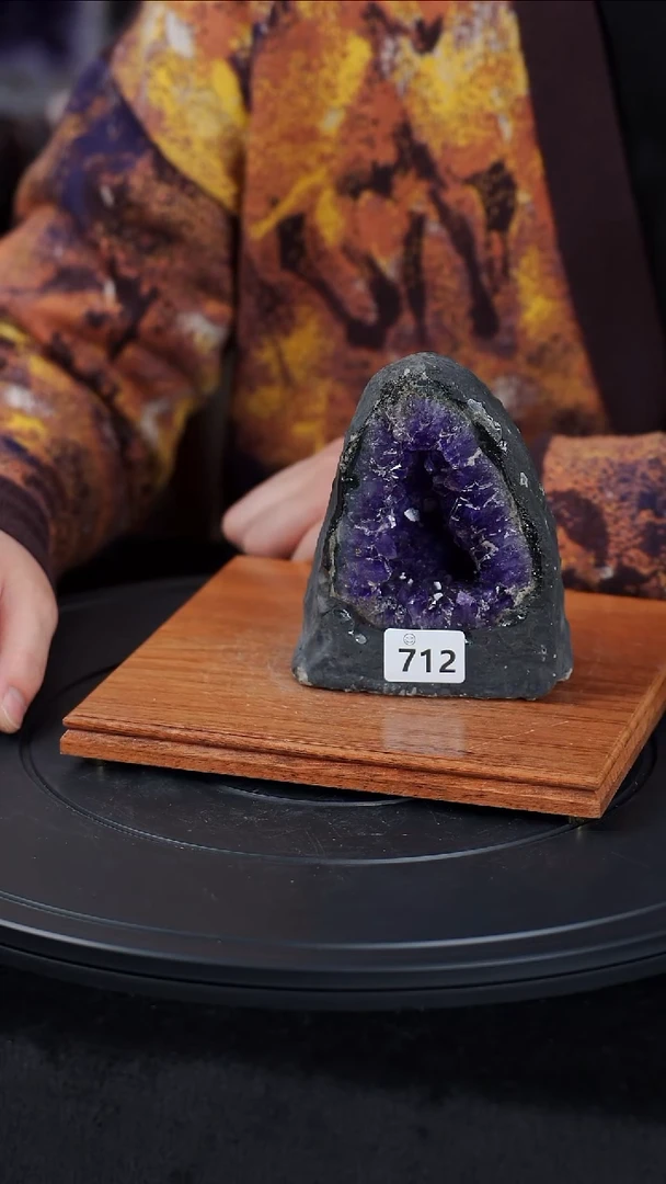 【闪购商品】紫晶大型摆件（非配饰）未镶嵌水晶