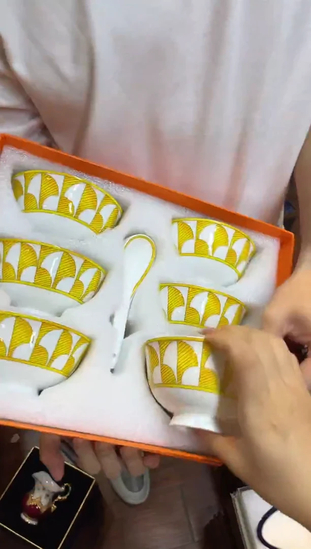 杯鸿辉家品牌瓷器，京东包邮！