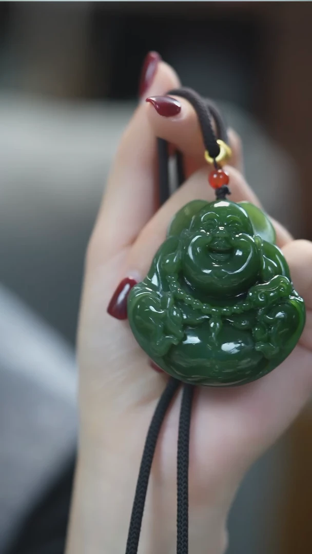 颈饰未镶嵌和田玉（碧玉）佛公