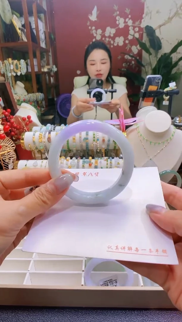 翡翠手镯未镶嵌140/56.8/12.0*9.0