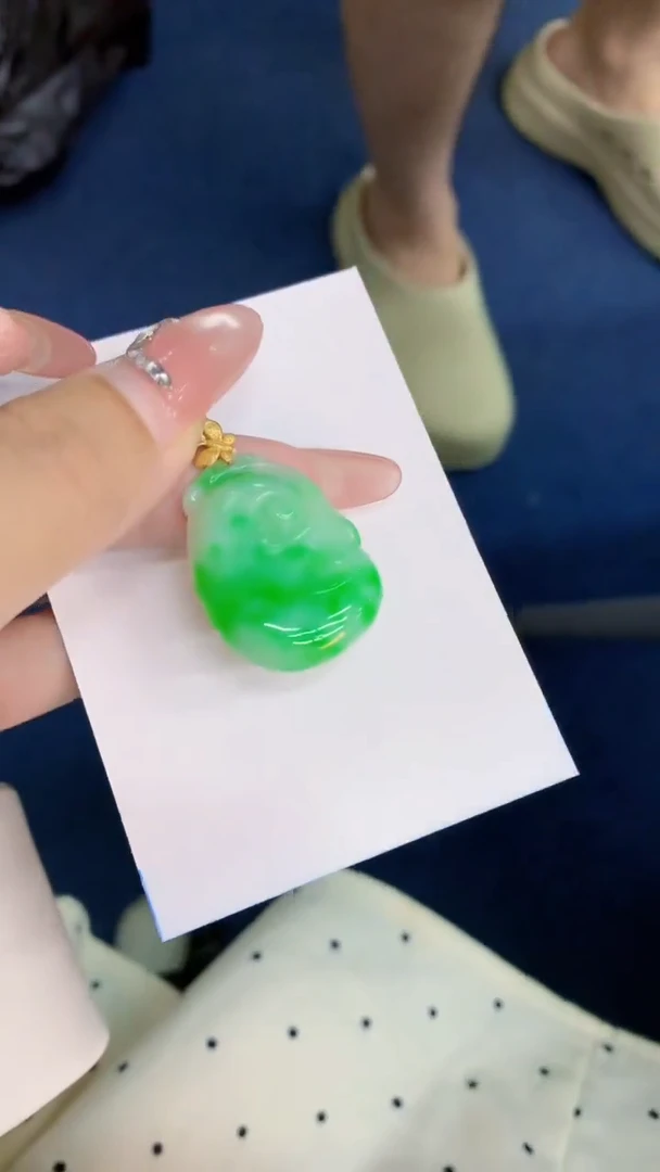 翡翠18K金镶嵌吊坠(不含链)1