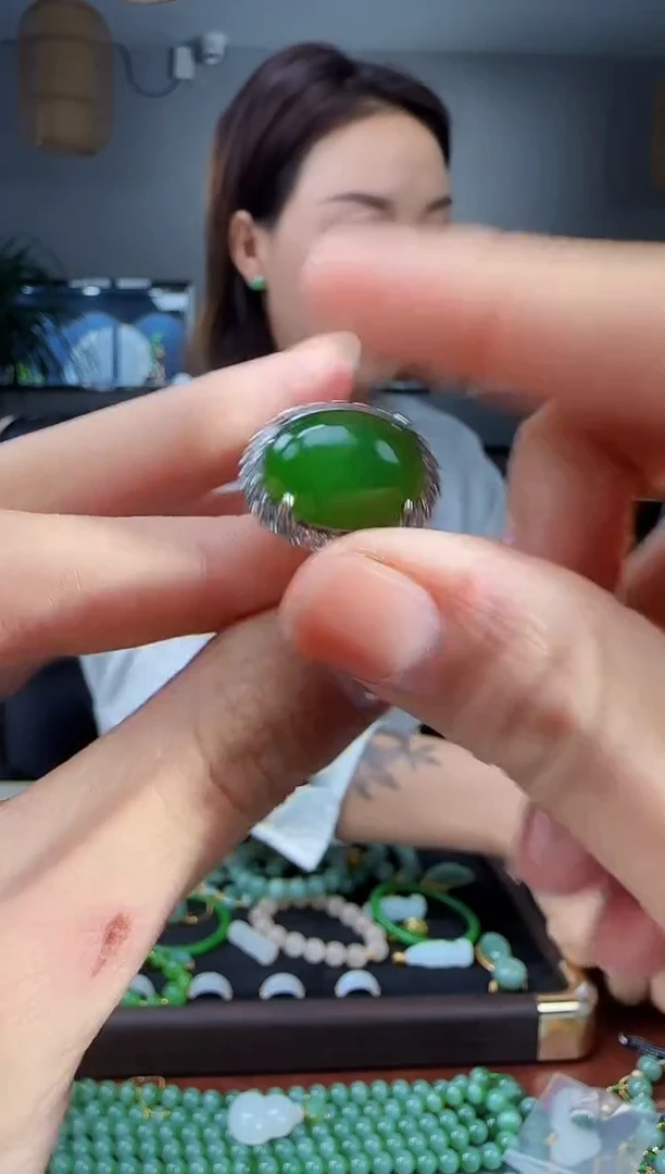 银S925镶嵌戒指和田玉1