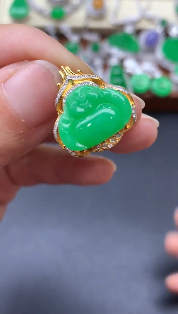 颈饰18K金镶嵌翡翠618-中国好珍宝