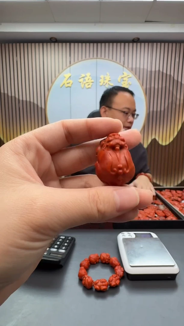 未镶嵌雕刻南红玛瑙072ZB1218产品一个