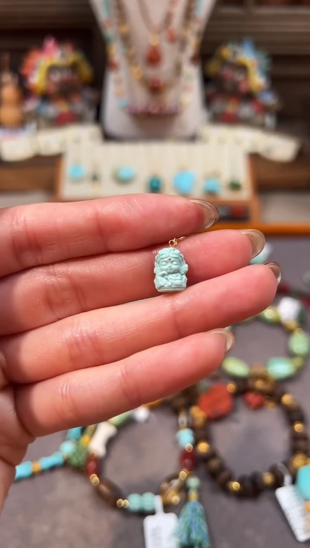 18K金镶嵌绿松石提溜绿松石提溜度母