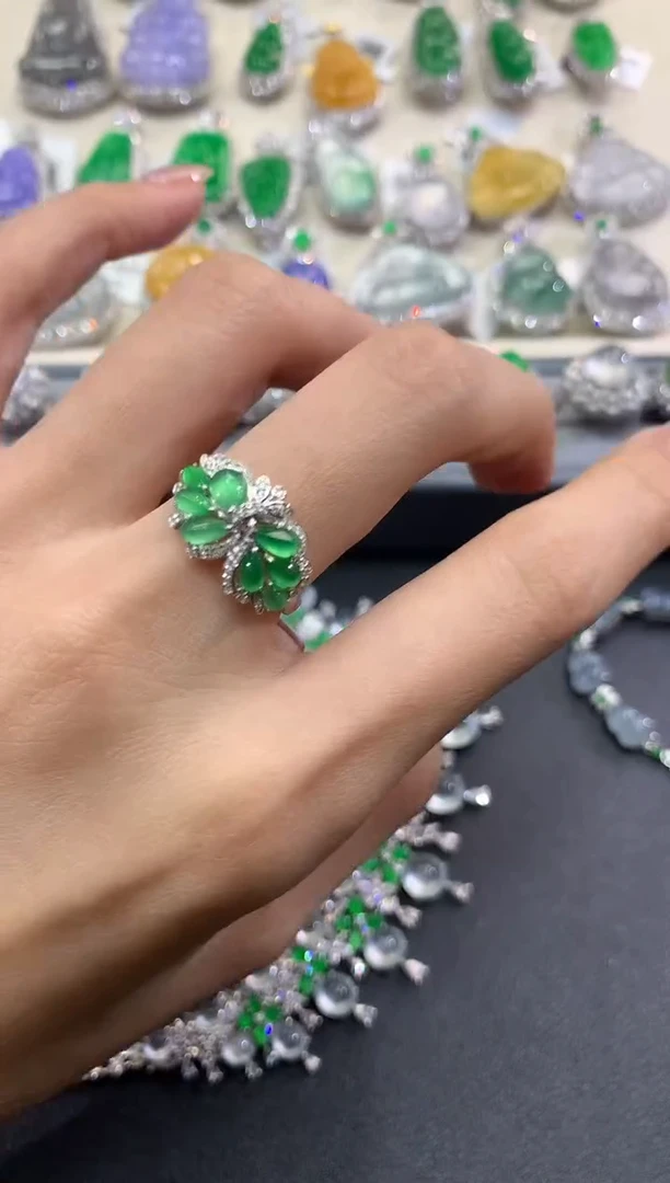 【闪购商品】翡翠戒指18K金镶嵌q91