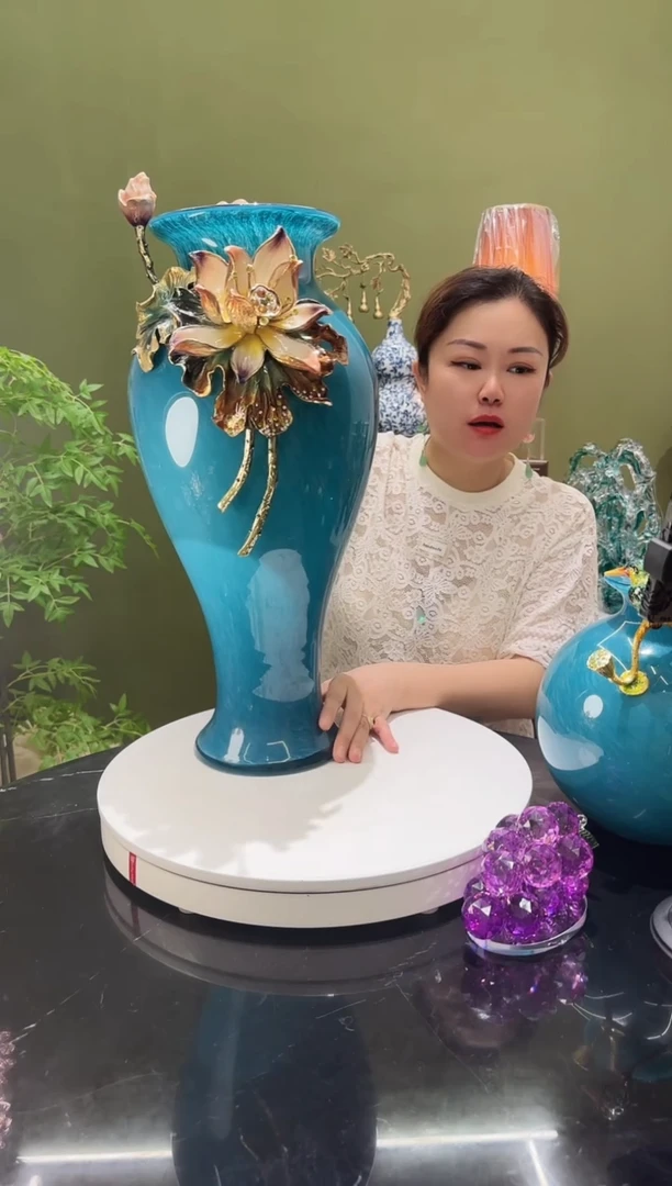 琉璃珐琅彩荷花花瓶 大